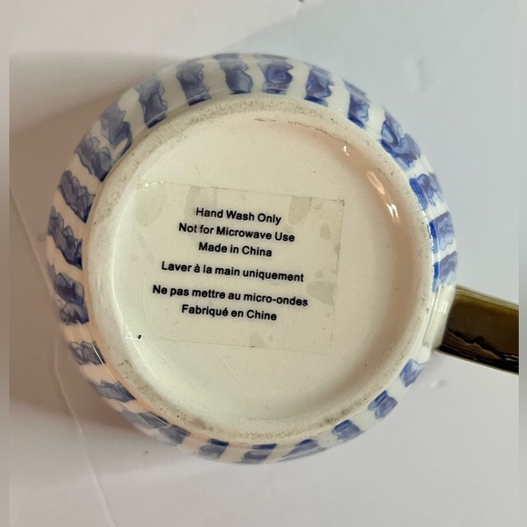 Blue & White Ceramic Coffee/Tea Cup with Gold Handle – Hand Wash Only - Picture 3 of 8